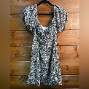 Lulu's Monochrome Floral Puff Sleeve Dress Medium